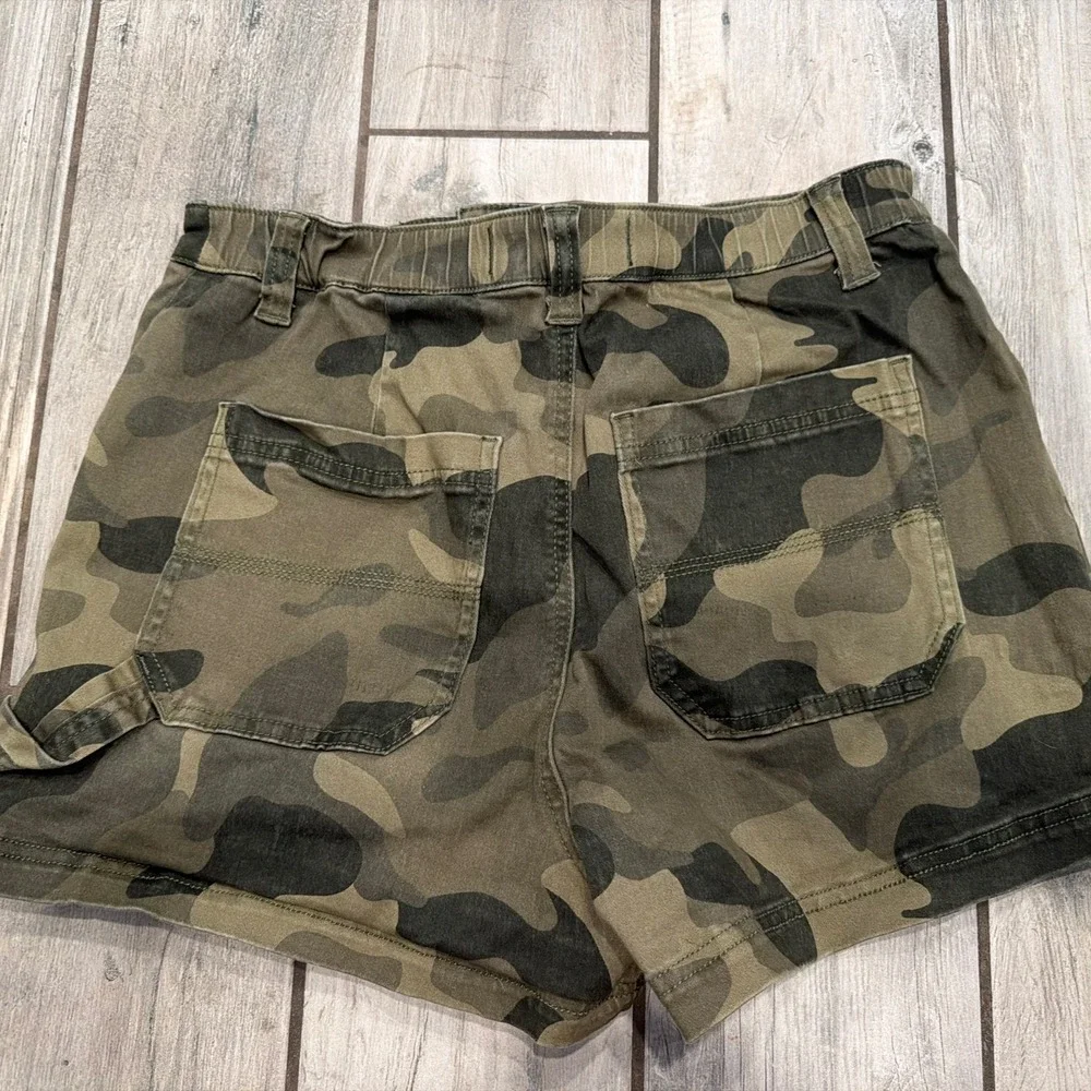 Hollister Shorts Women's Sz Large Ultra High Rise Pockets Camouflage Cotton